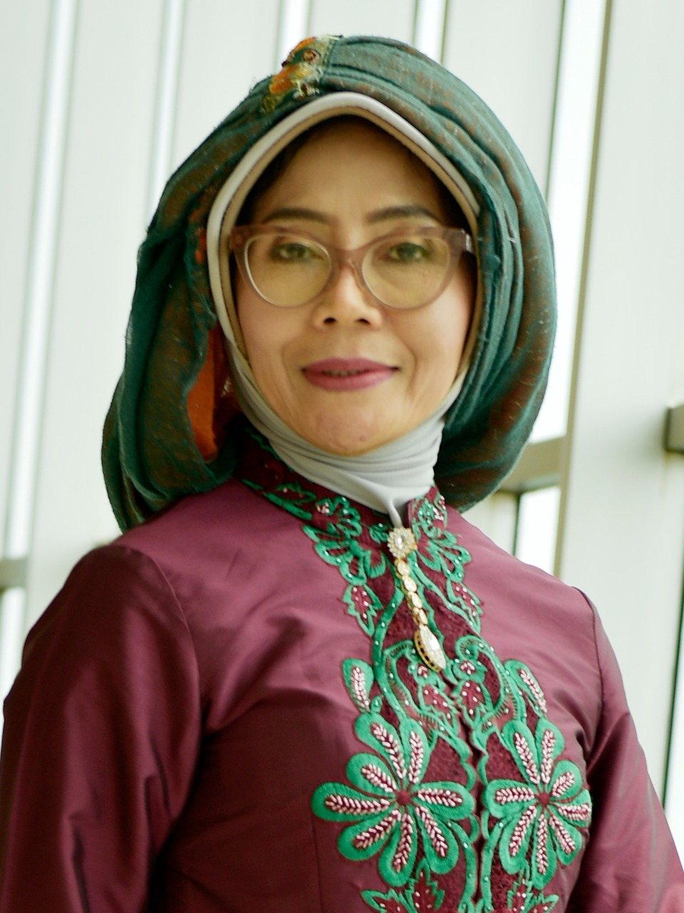 Prof. Dr. Umi Narimawati, Dra.,SE.,M.Si
